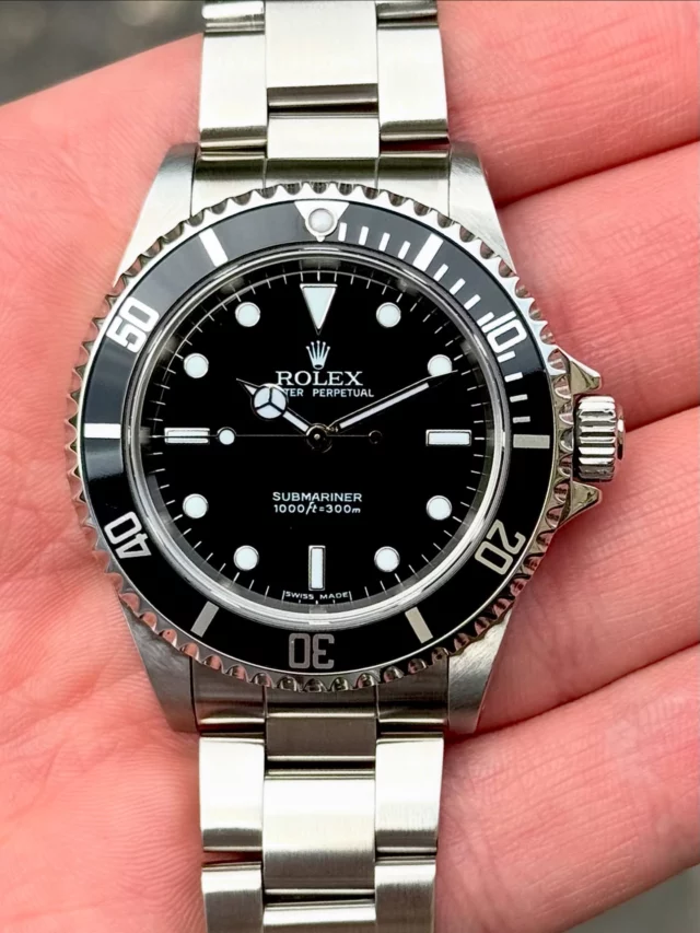 ROLEX Submariner

Ref 14060M

Cadran 2 Lignes Superluminova

✅ Full Set / Année 2005

💎 État 20/20 

➡️ Garantie 2 ans.

Visible dans notre boutique @olivineprestige

#rolex #submariner #rolex14060M #14060M  #14060 #vintagerolex #rolexvintage #swissmade #rolexero #mondani #watchnerd #watchfam #olivineprestige #RolexWatch #LuxuryWatch #WatchCollector #WatchPorn #WristWatchCheck #Horology #RolexCollector